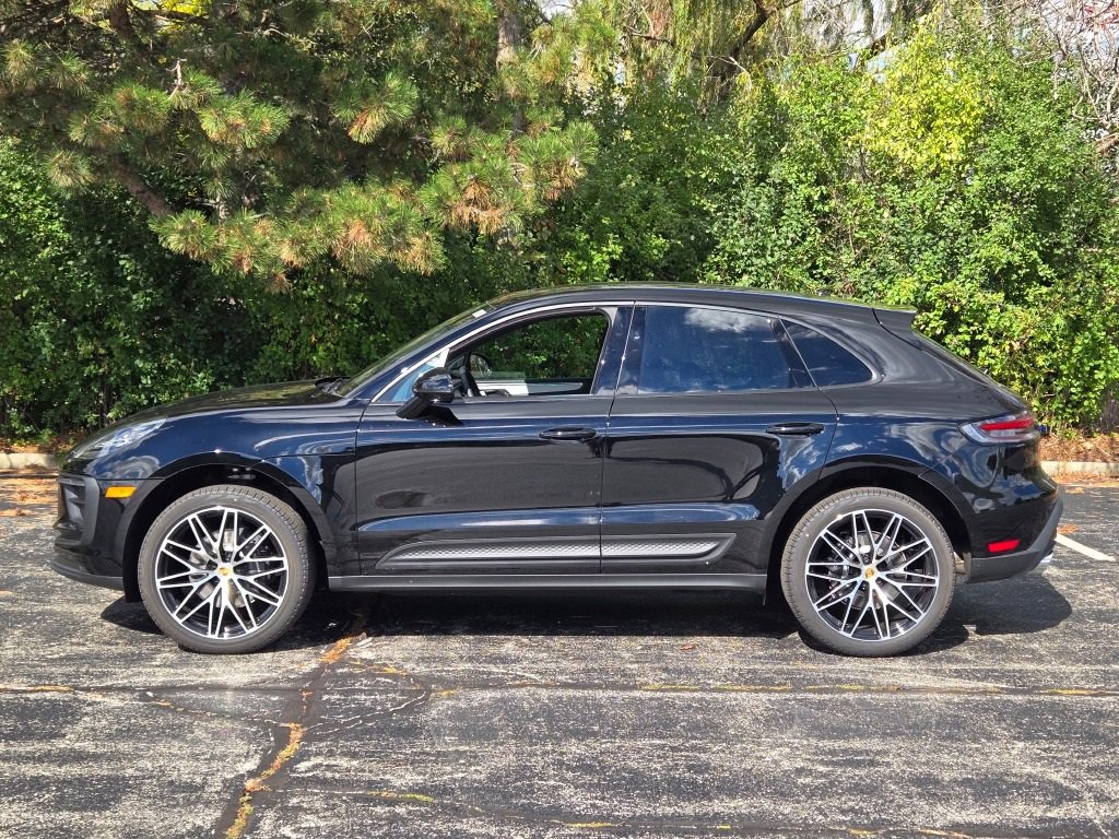 New 2026 Porsche Macan image 2