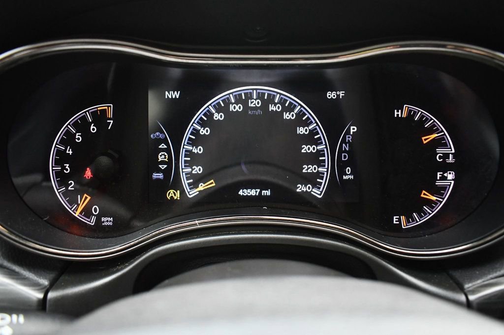 Used 2021 Jeep Grand Cherokee Limited X image 26