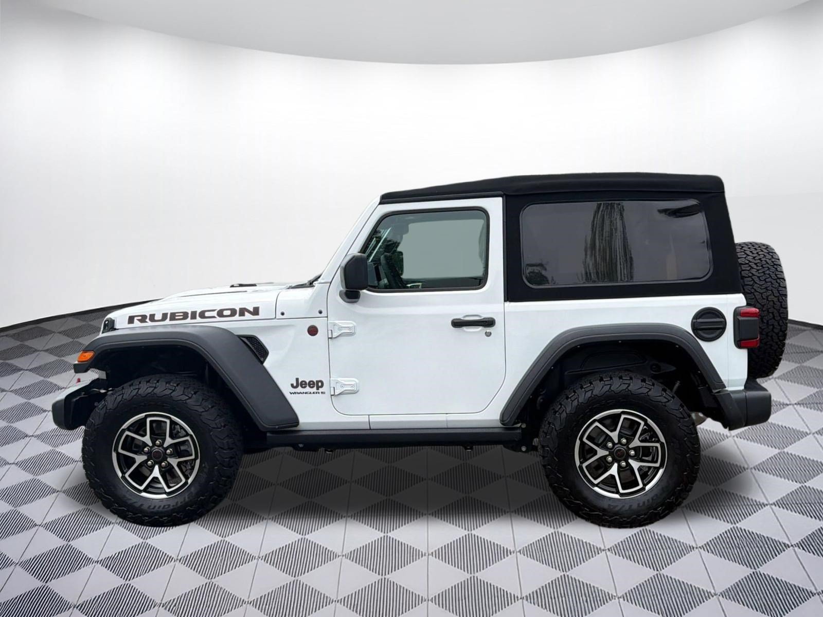 Used 2024 Jeep Wrangler Rubicon w/ Safety Group AWD/4WD image 2