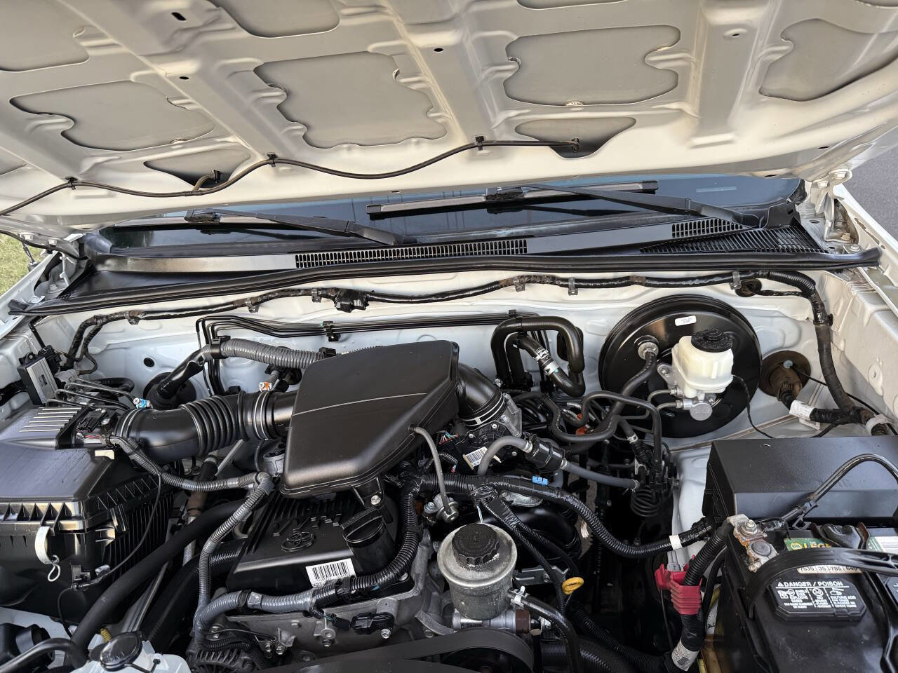 Used 2014 Toyota Tacoma 2WD Regular Cab image 4