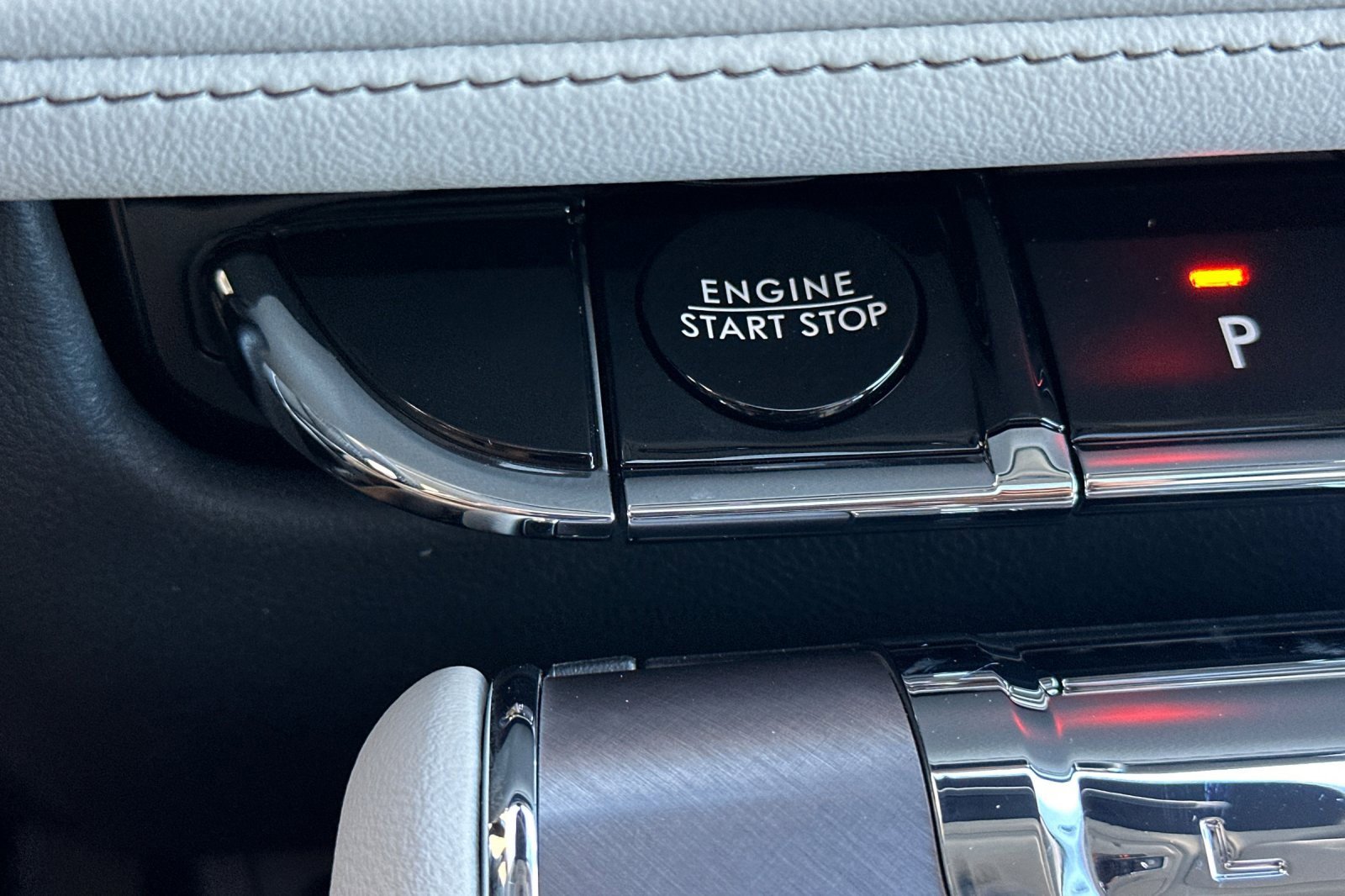 New 2025 Lincoln Aviator 2WD image 23