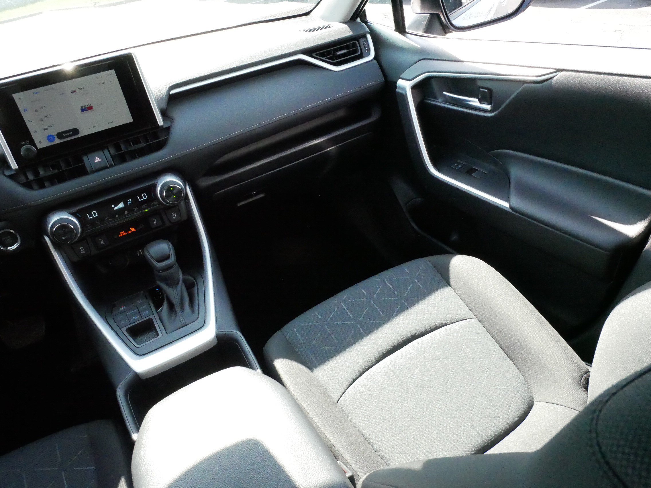 Certified 2025 Toyota RAV4 XLE w/ Convenience Package AWD/4WD image 11
