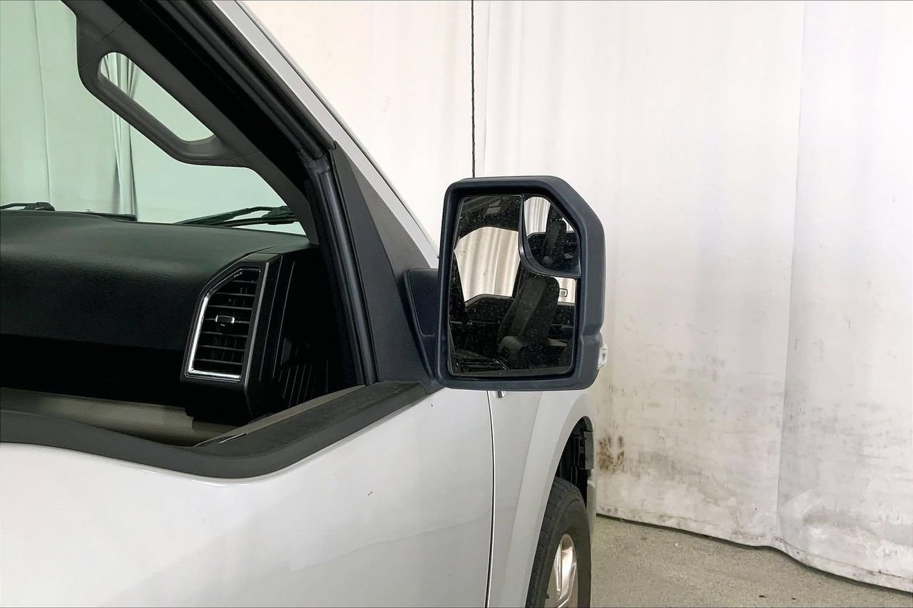 Used 2016 Ford F150 XLT w/ Equipment Group 302A Luxury RWD image 11