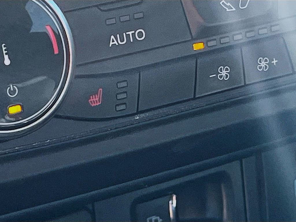 Used 2024 Ford Maverick Lariat w/ Black Appearance Package image 21