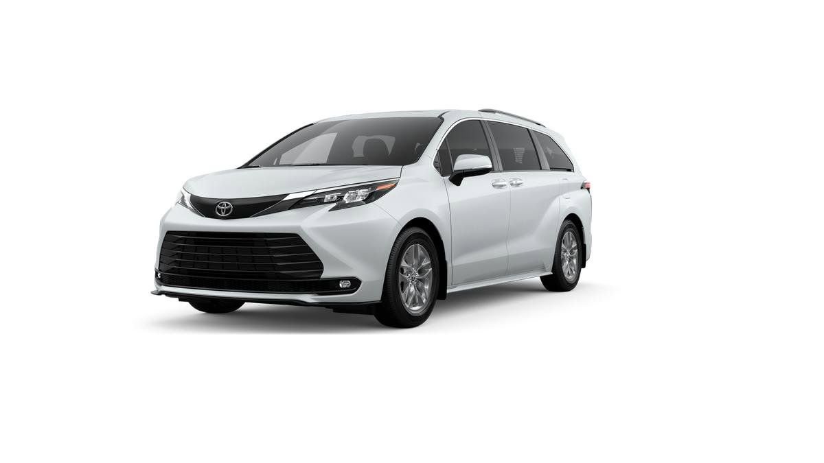 New 2026 Toyota Sienna XLE 360° Tour