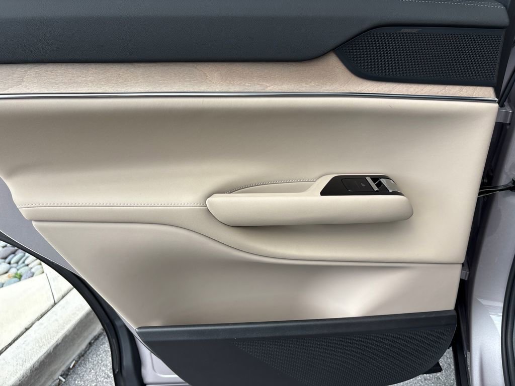 New 2026 Volvo EX90 Plus image 13