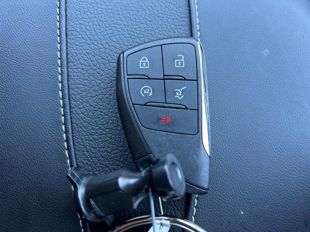 Used 2025 GMC Acadia Denali image 32