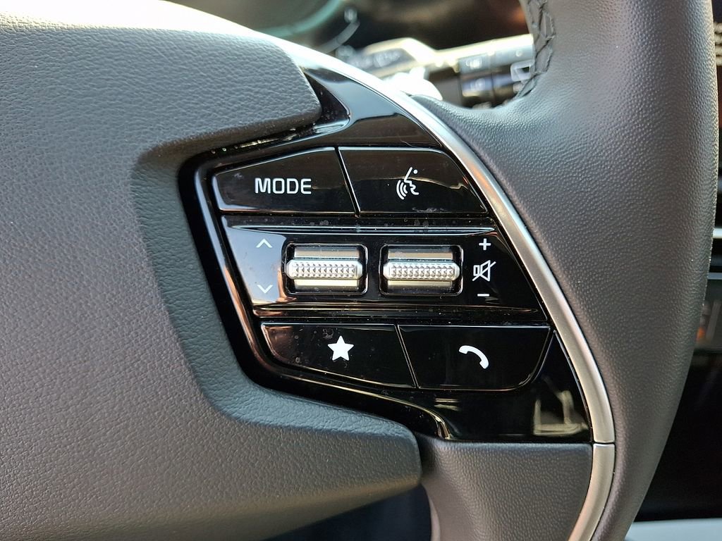 Certified 2025 Kia Niro EX image 21