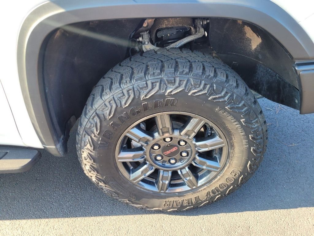 Used 2024 GMC Sierra 1500 AT4X AWD/4WD image 16