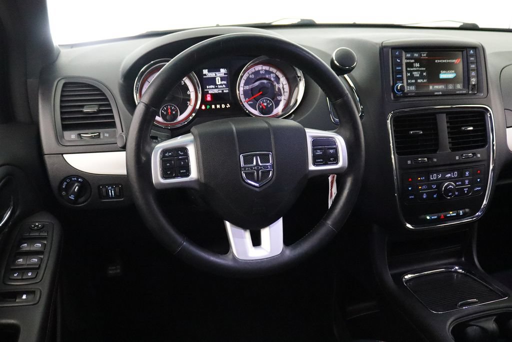 Used 2016 Dodge Grand Caravan R/T w/ Driver Convenience Group FWD image 14