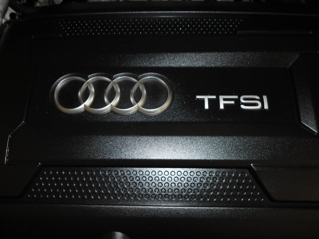 Used 2019 Audi Q3 2.0T Premium image 30