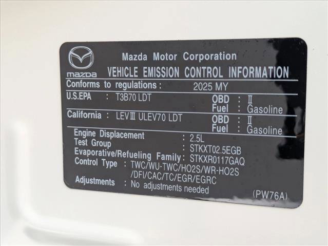 New 2025 MAZDA CX-5 Signature image 17