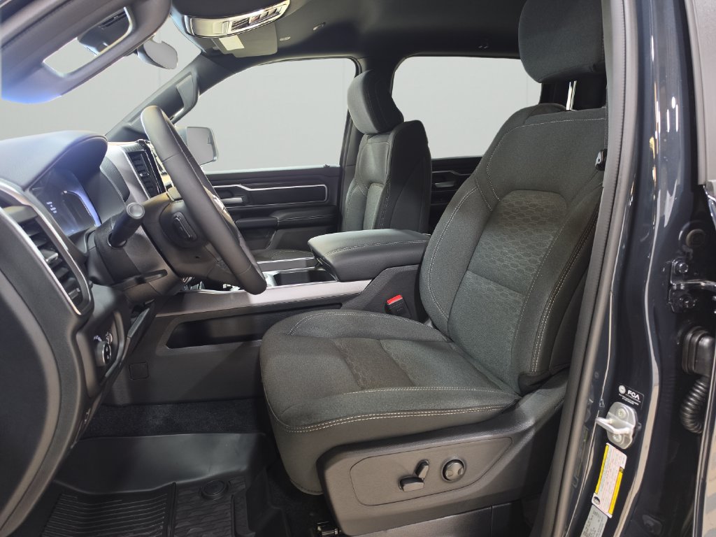 New 2027 RAM 1500 4x4 Crew Cab image 13