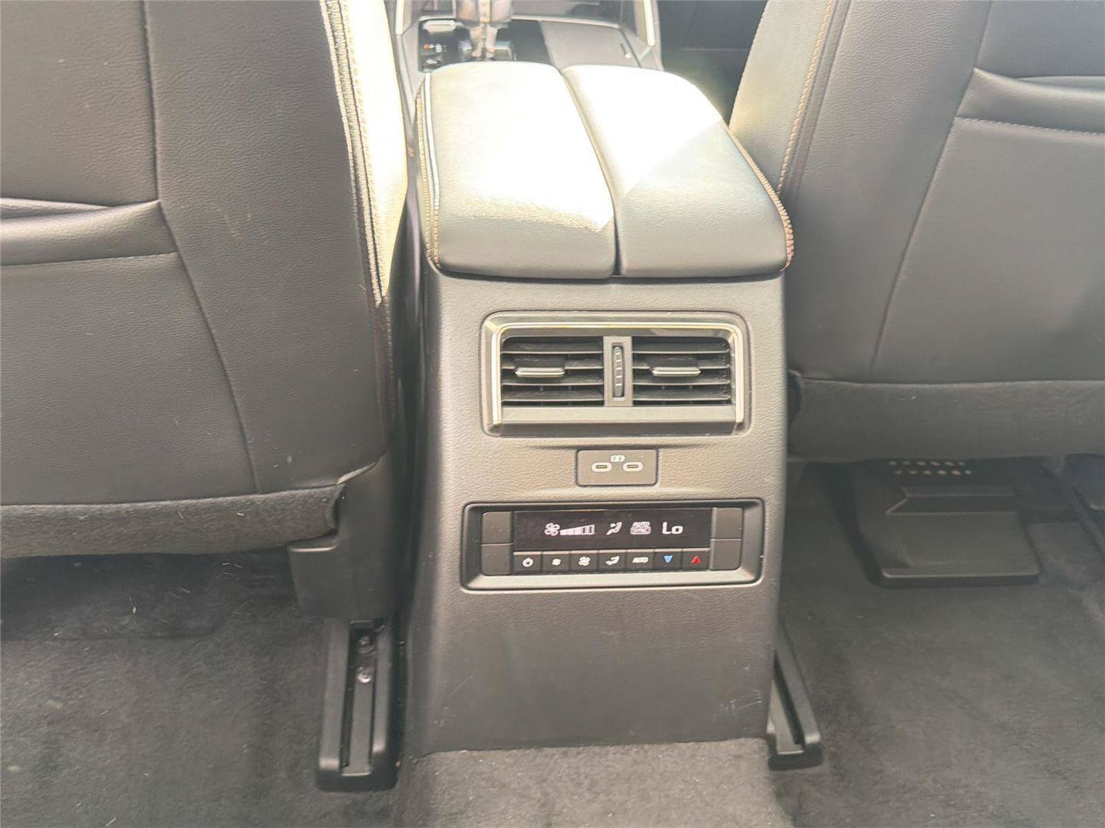 Used 2024 MAZDA CX-90 3.3 Turbo w/ Premium Package AWD/4WD image 29