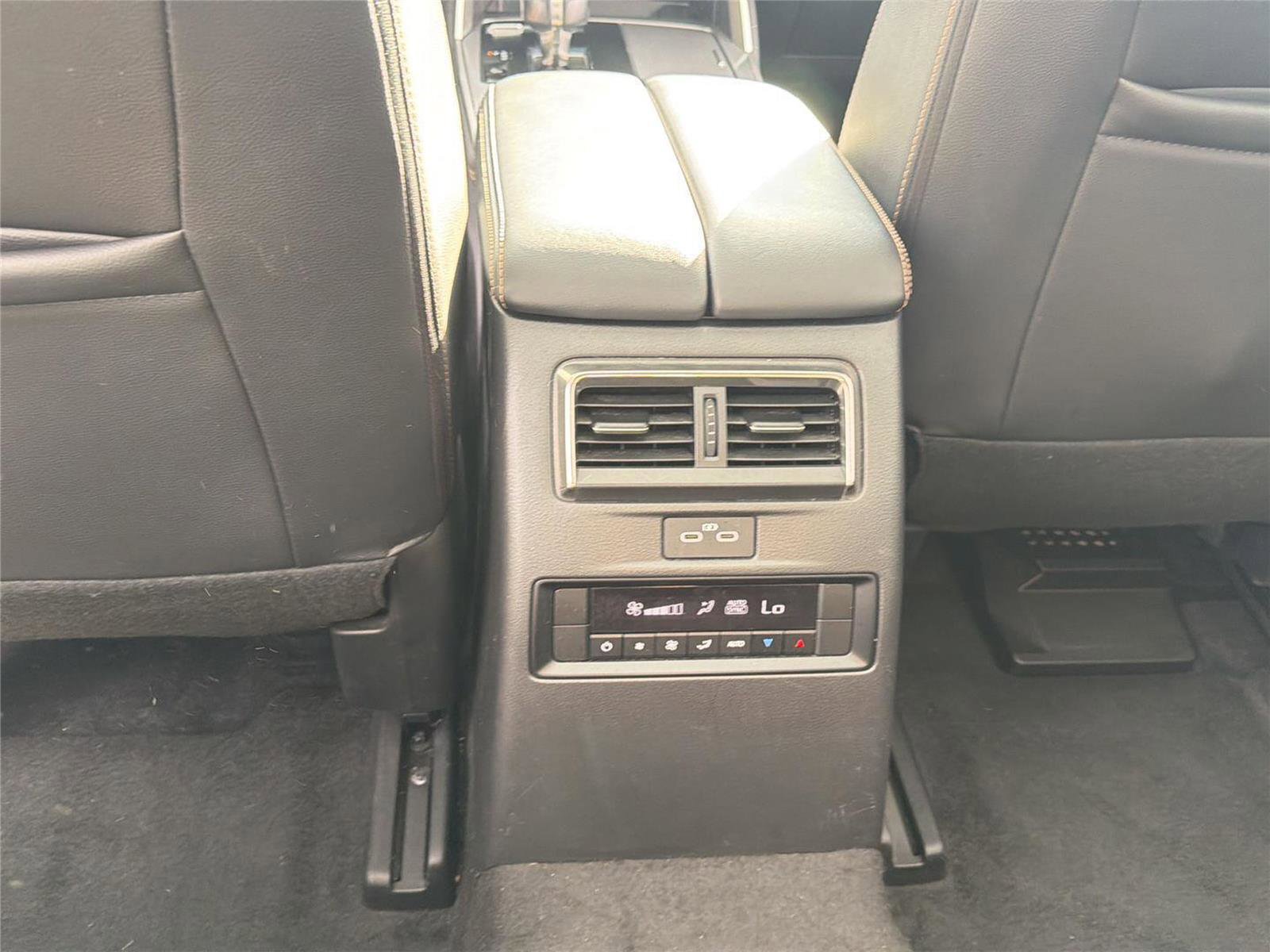 Used 2024 MAZDA CX-90 3.3 Turbo w/ Premium Package AWD/4WD image 29