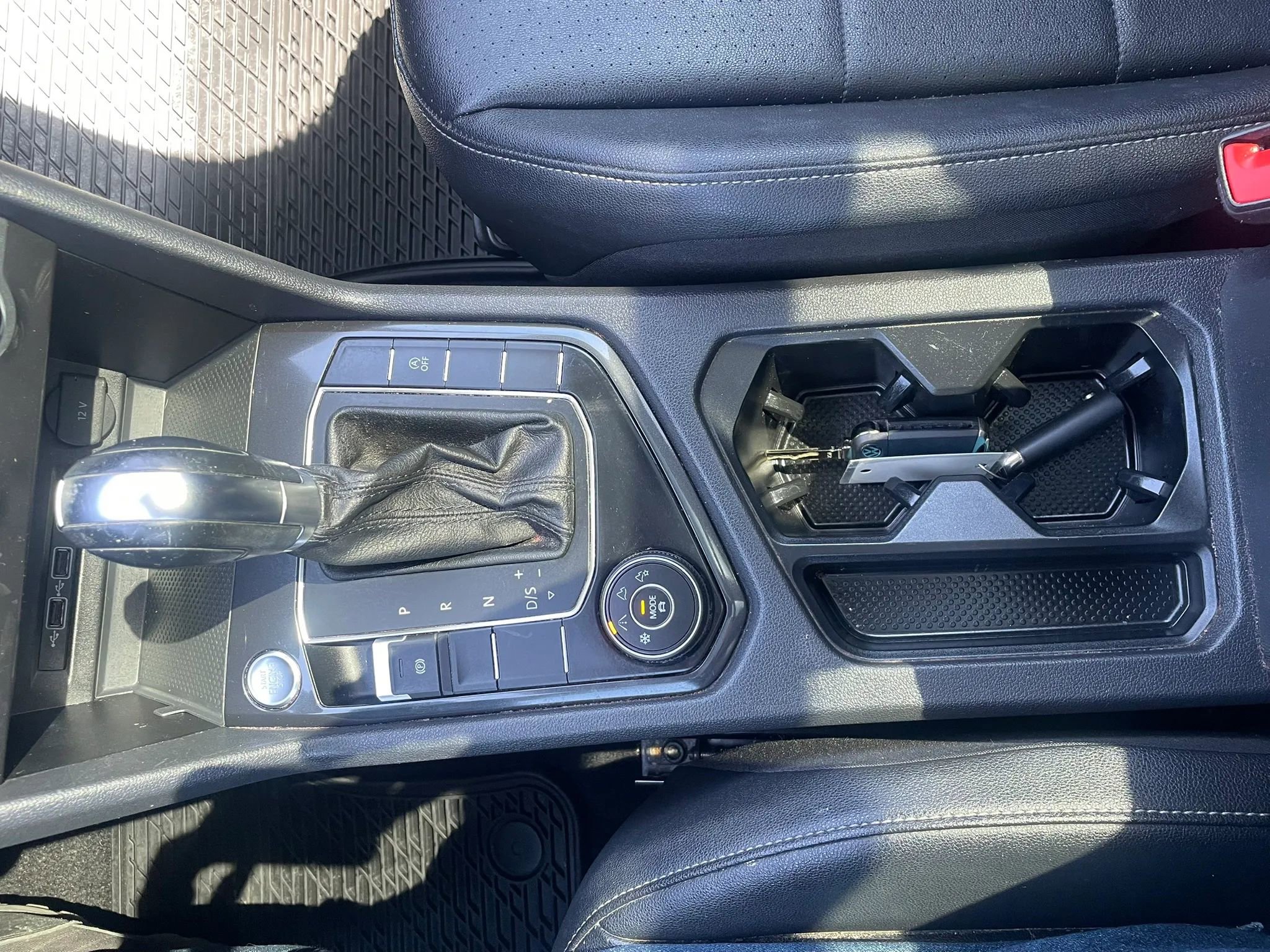 Used 2019 Volkswagen Tiguan SE w/ Panoramic Sunroof Package AWD/4WD image 14