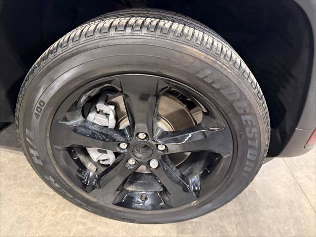 Certified 2025 Jeep Grand Cherokee L Altitude AWD/4WD image 4