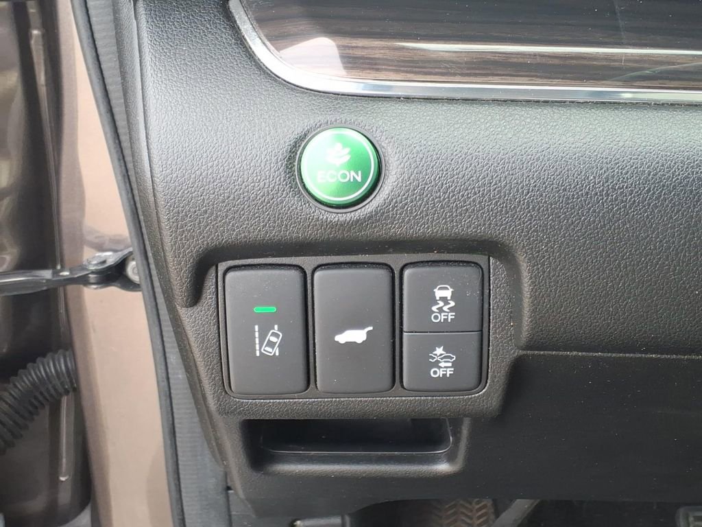 Used 2015 Honda CR-V Touring image 18