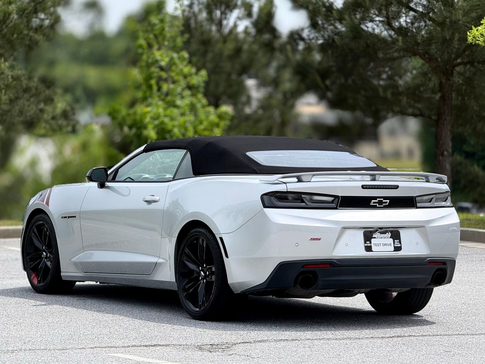 Used 2018 Chevrolet Camaro SS w/ Redline Edition RWD image 10