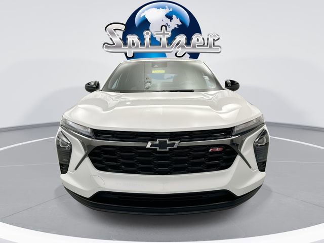 Used 2024 Chevrolet Trax RS w/ Driver Confidence Package image 3