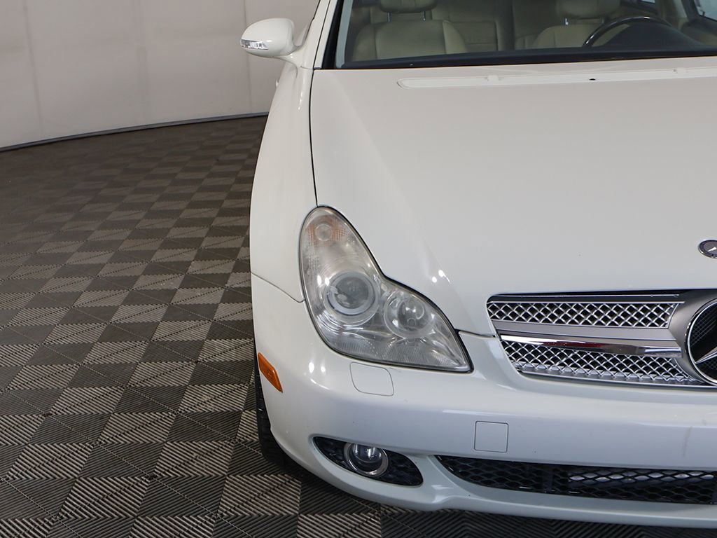 Used 2007 Mercedes-Benz CLS 550 image 12