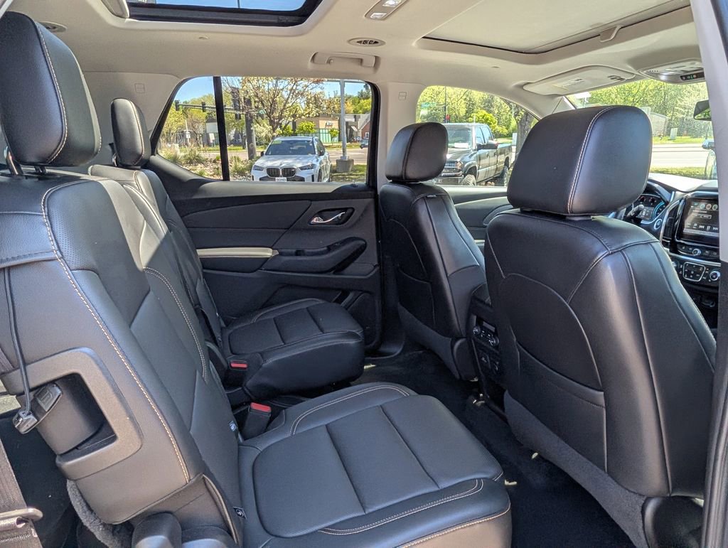Used 2018 Chevrolet Traverse Premier w/ Redline Edition AWD/4WD image 22