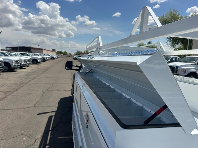 New 2025 Ford F550 4x4 SuperCab Super Duty image 16