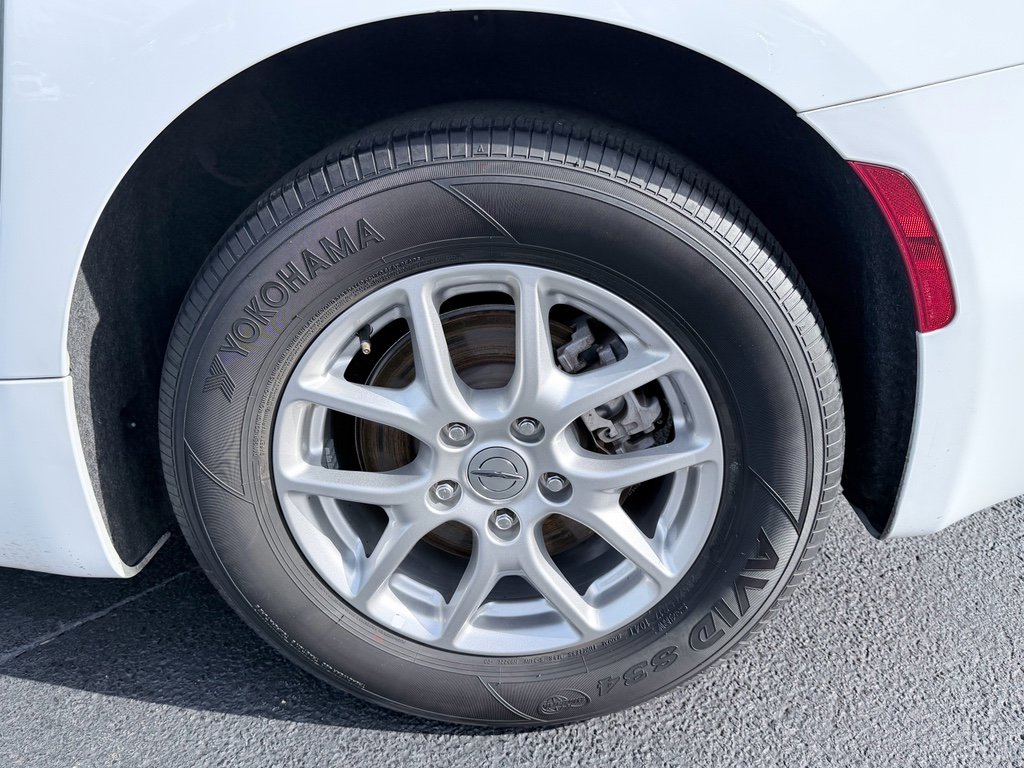 Used 2024 Chrysler Pacifica Touring-L image 31