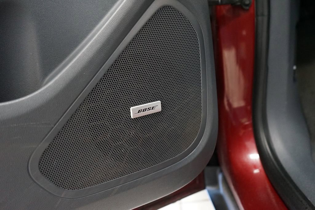 Used 2018 Chevrolet Bolt Premier w/ Driver Confidence II Package FWD image 27