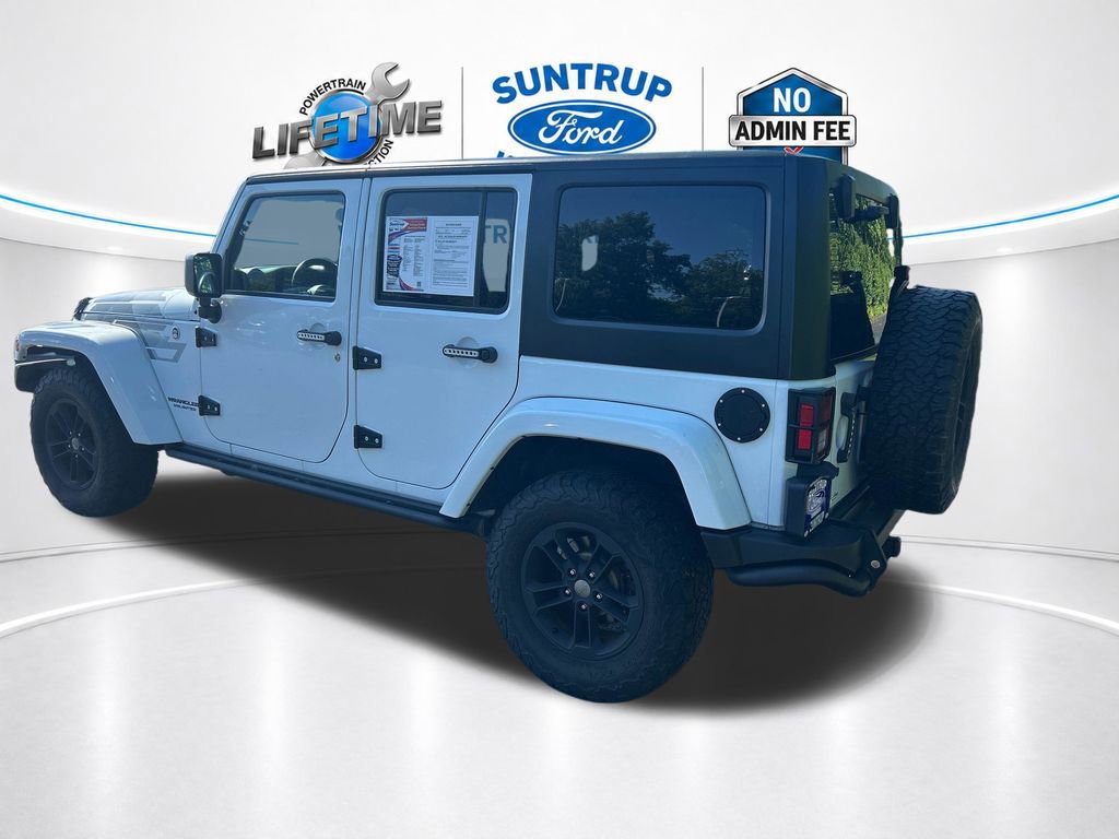 Used 2017 Jeep Wrangler Unlimited Sahara AWD/4WD image 3