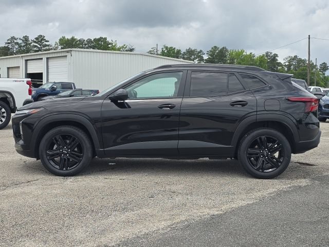 Certified 2024 Chevrolet Trax ACTIV FWD image 2