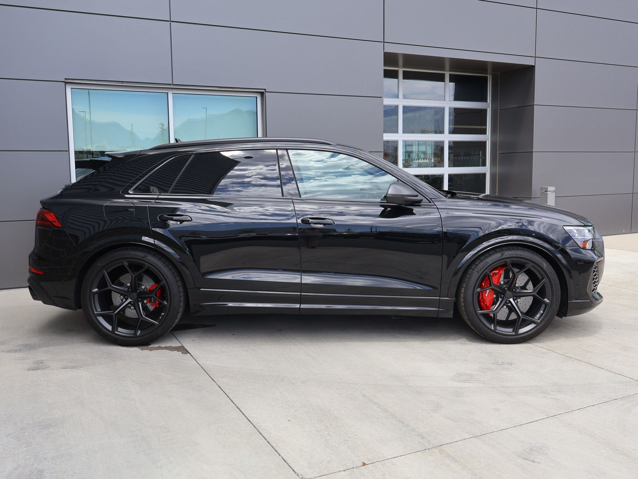 Used 2026 Audi RS Q8 performance AWD/4WD image 4