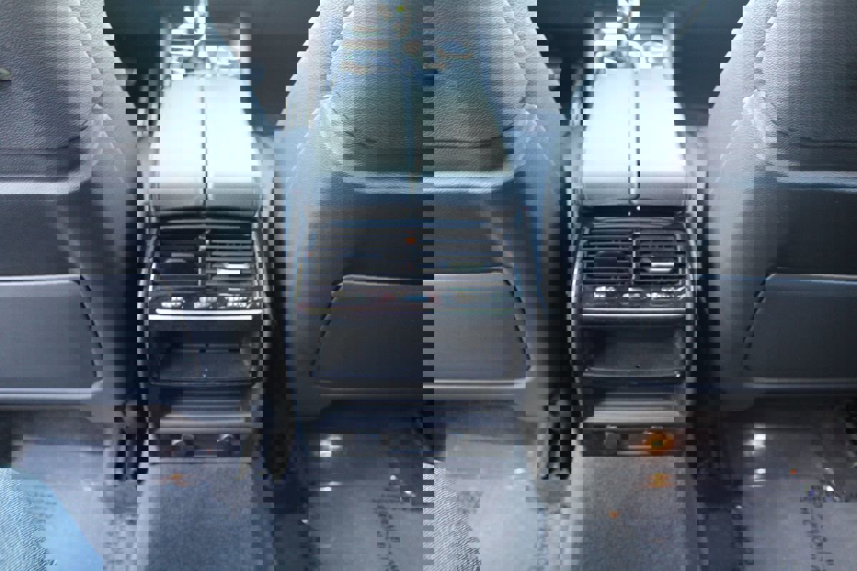 Used 2018 BMW 640i Gran Turismo xDrive image 30