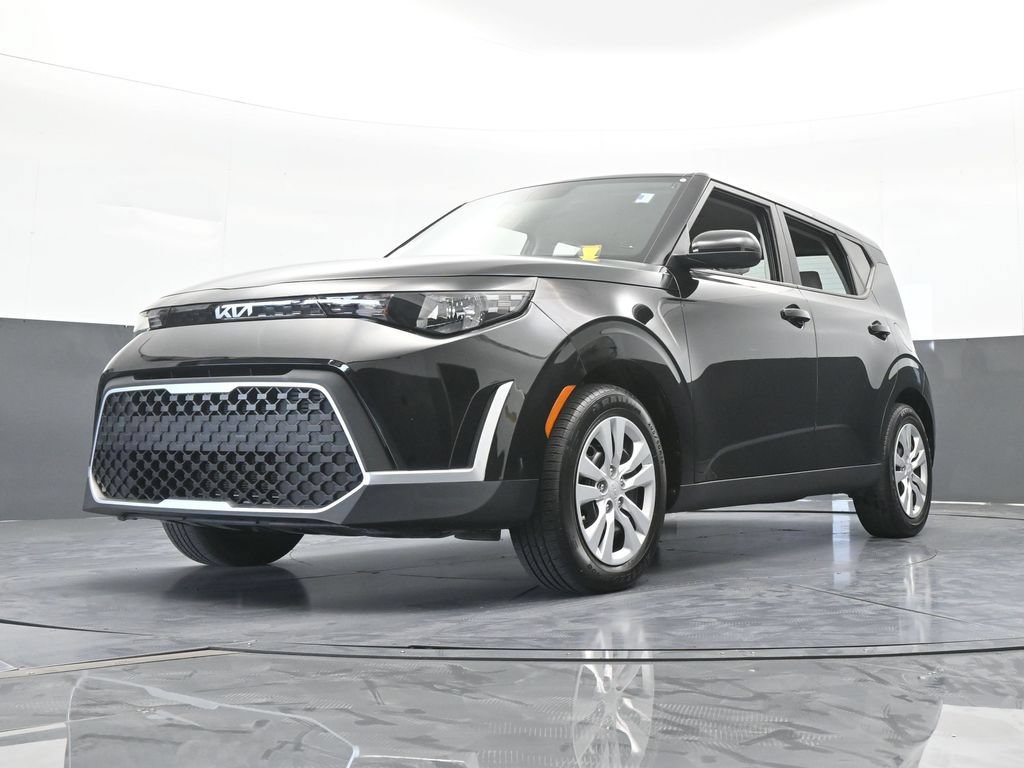 Used 2023 Kia Soul LX FWD image 43