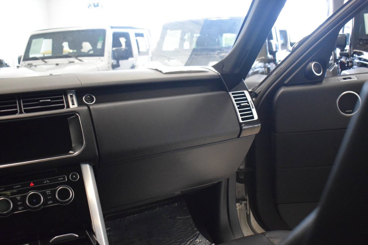 Used 2017 Land Rover Range Rover Supercharged image 41
