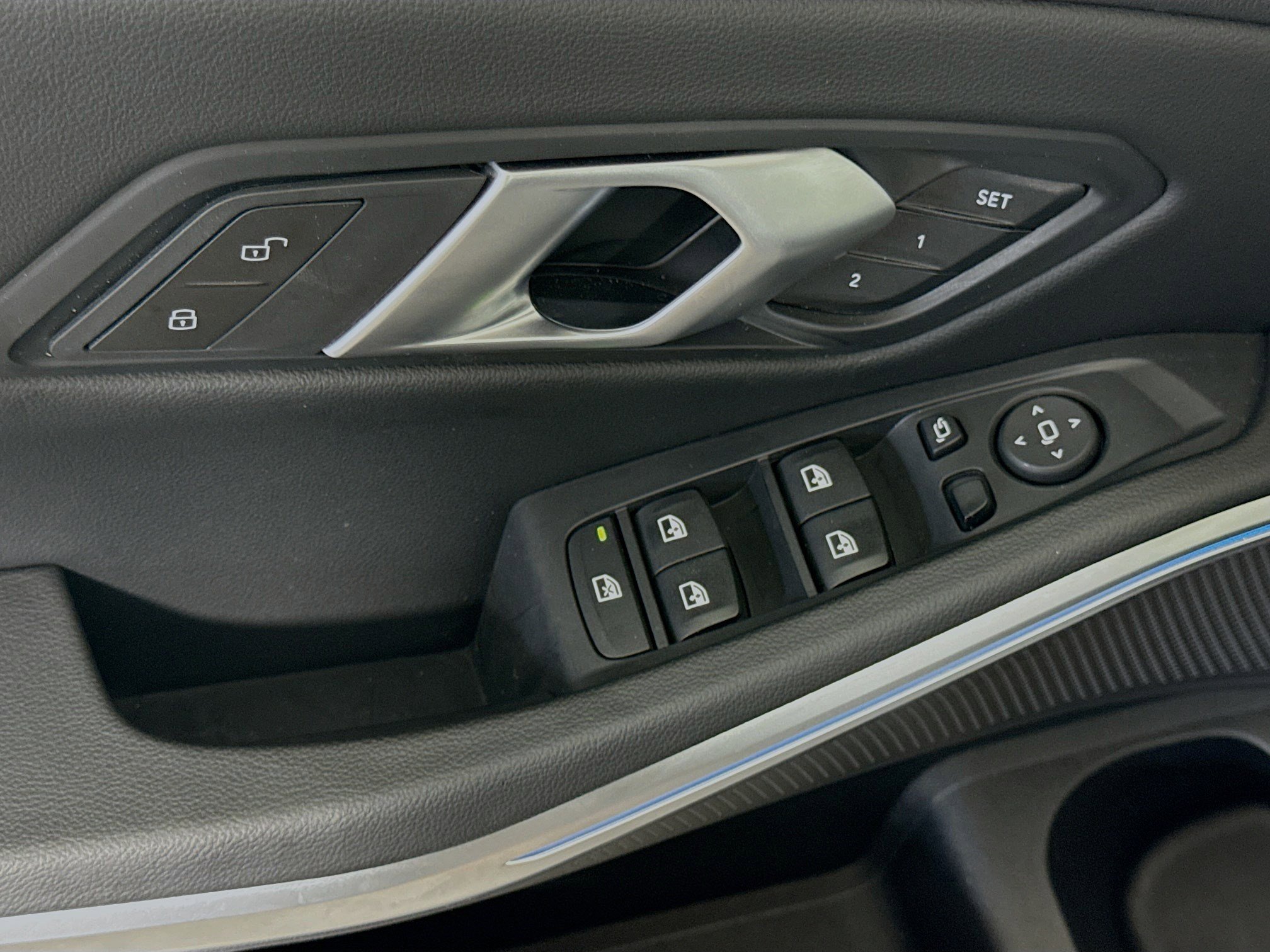 Used 2025 BMW 330i Sedan image 22