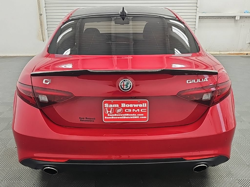 Used 2018 Alfa Romeo Giulia Ti w/ TI Performance Package RWD image 8