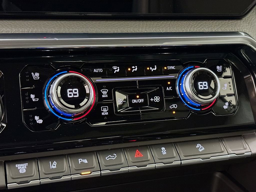 New 2026 GMC Sierra 3500 Denali w/ Denali Reserve Package image 16