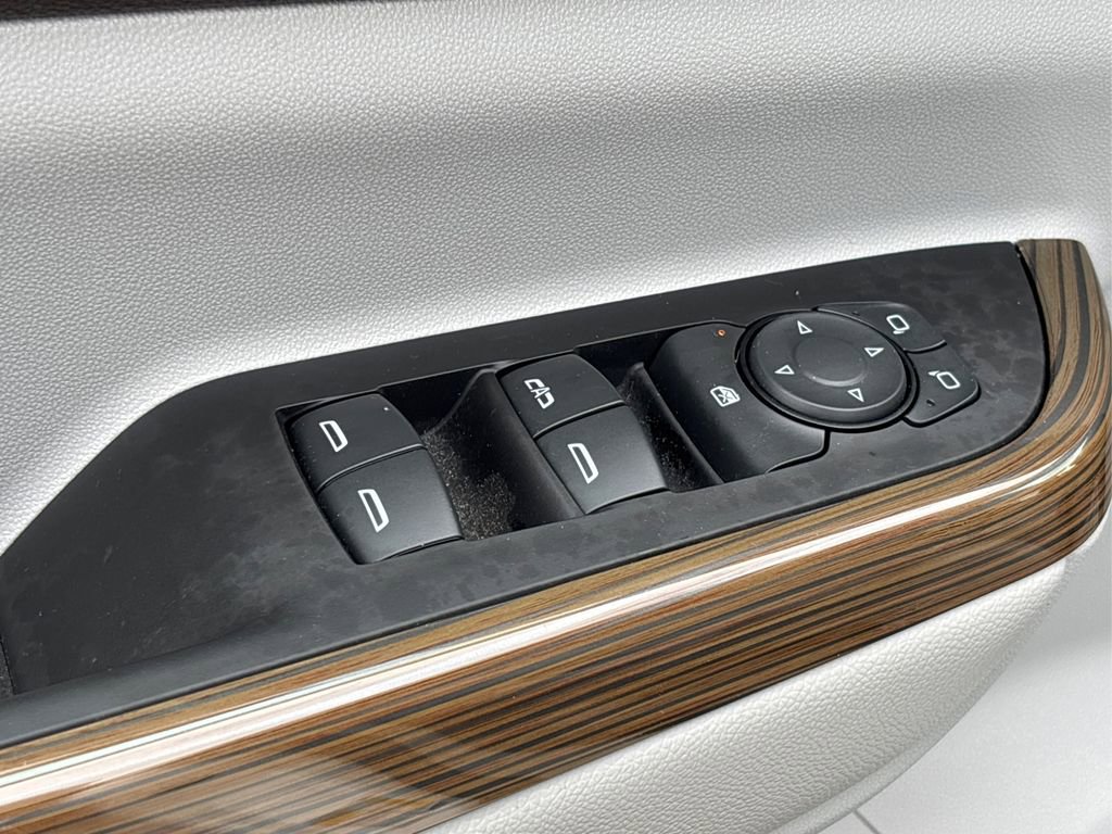 Used 2023 GMC Acadia SLE w/ LPO, Floor Liner Package image 29