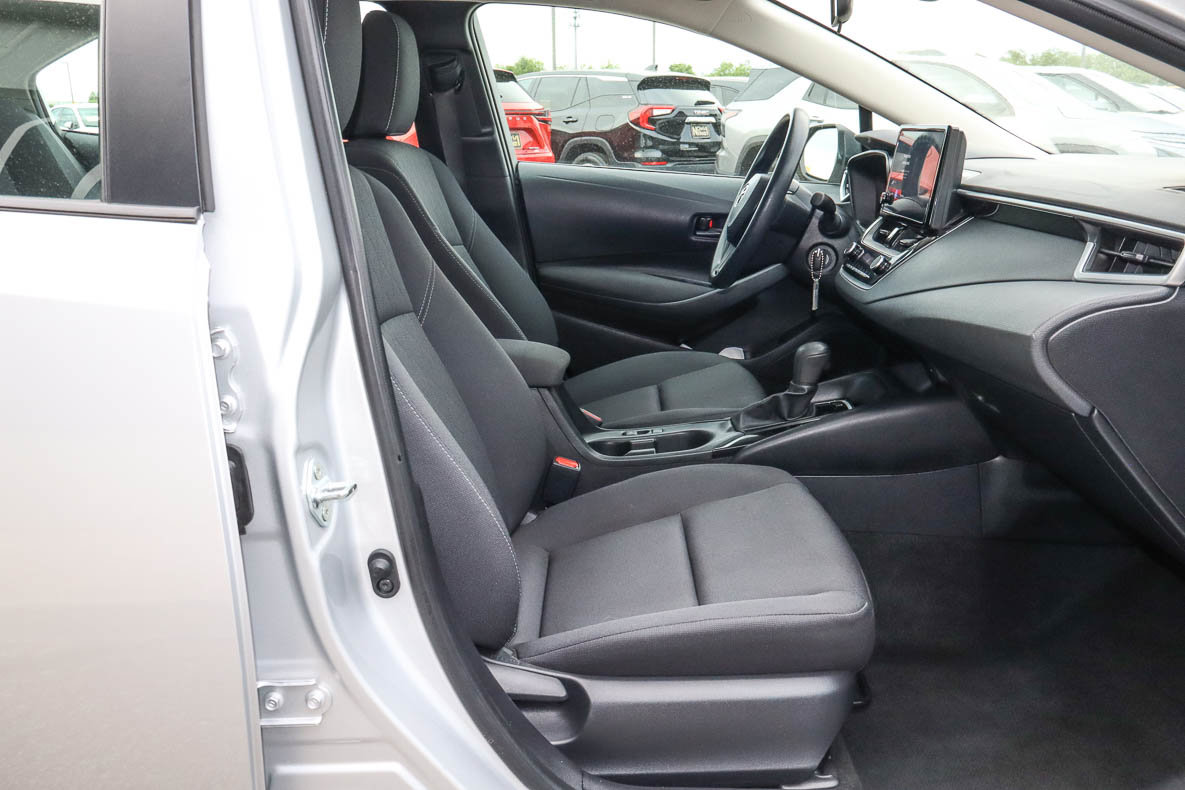 Used 2024 Toyota Corolla LE FWD image 22