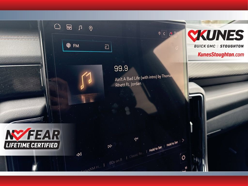 Used 2025 GMC Yukon XL AT4 image 27