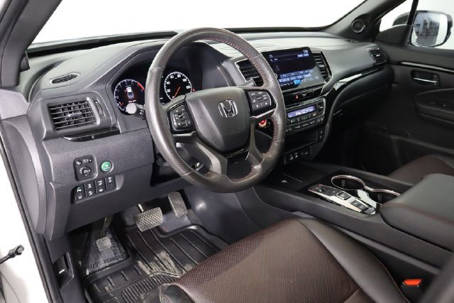 Used 2025 Honda Ridgeline Black Edition image 22