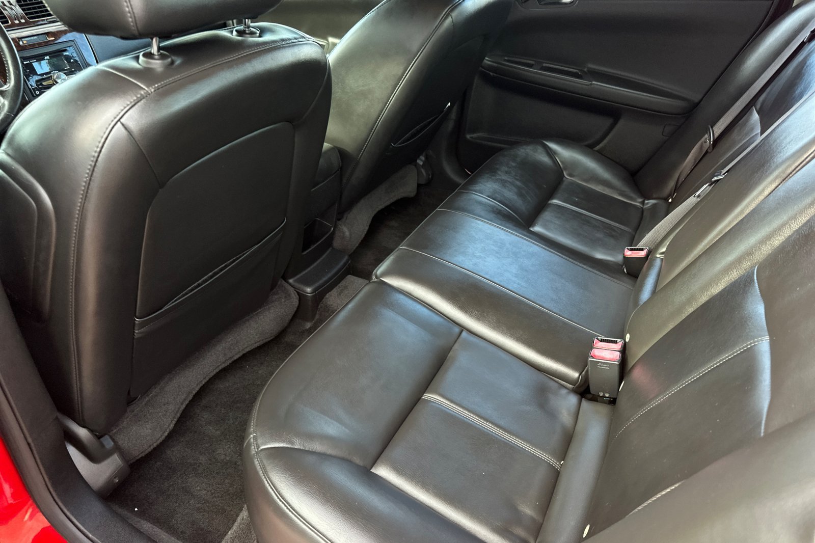 Used 2013 Chevrolet Impala LTZ FWD image 12