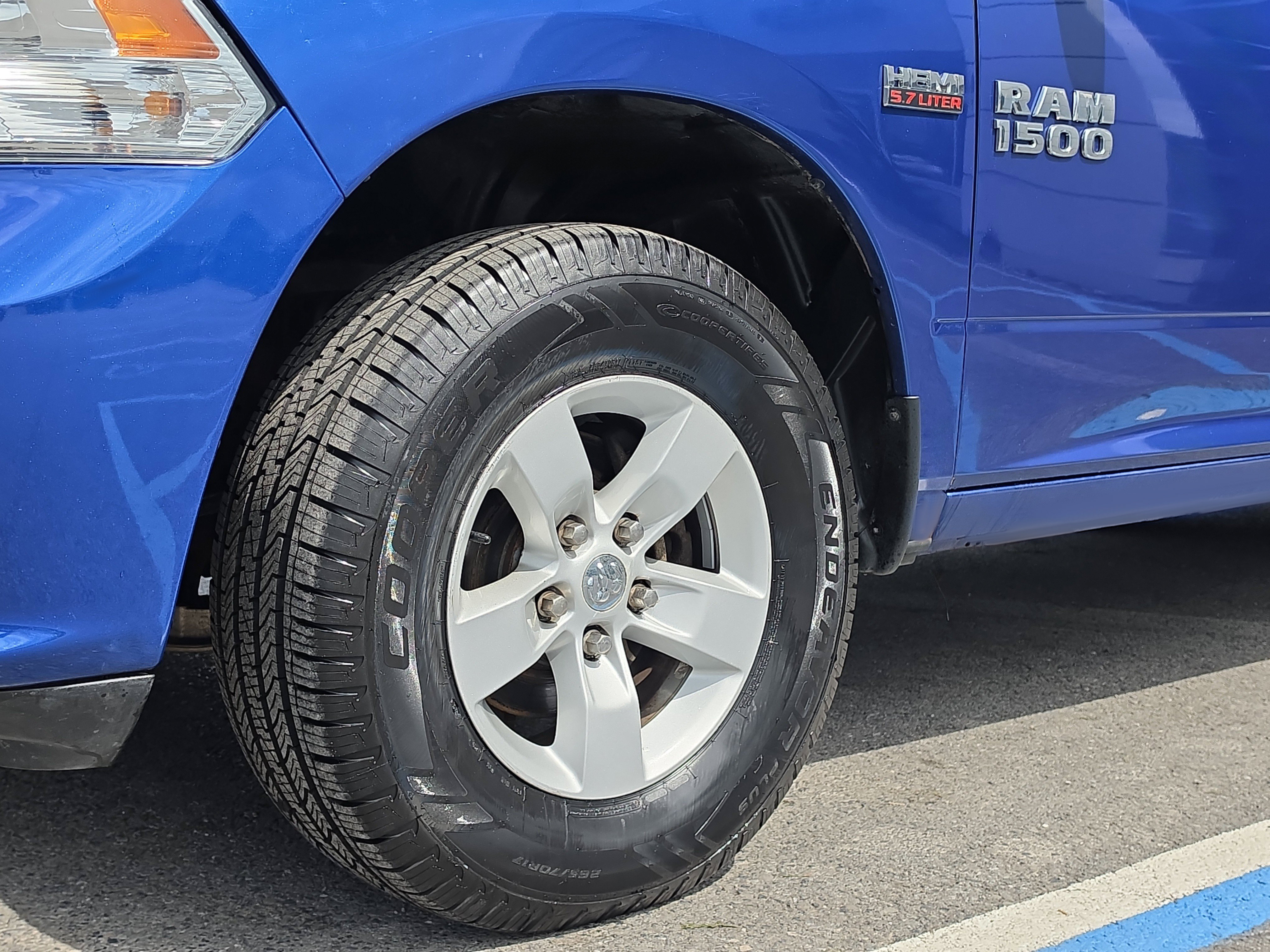 Used 2016 RAM 1500 Express AWD/4WD image 10
