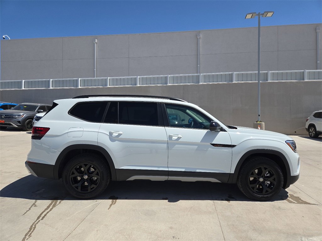 New 2025 Volkswagen Atlas Peak Edition SE image 12