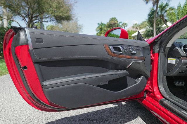 Used 2013 Mercedes-Benz SL 550 image 28