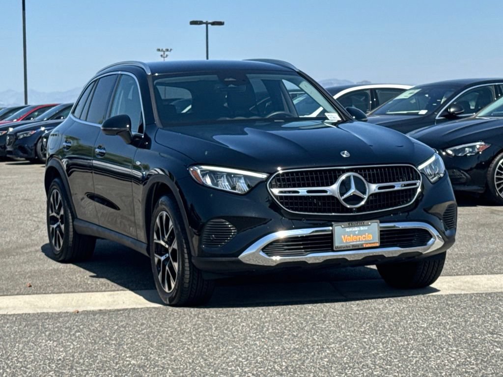 Certified 2025 Mercedes-Benz GLC 350e 4MATIC image 4