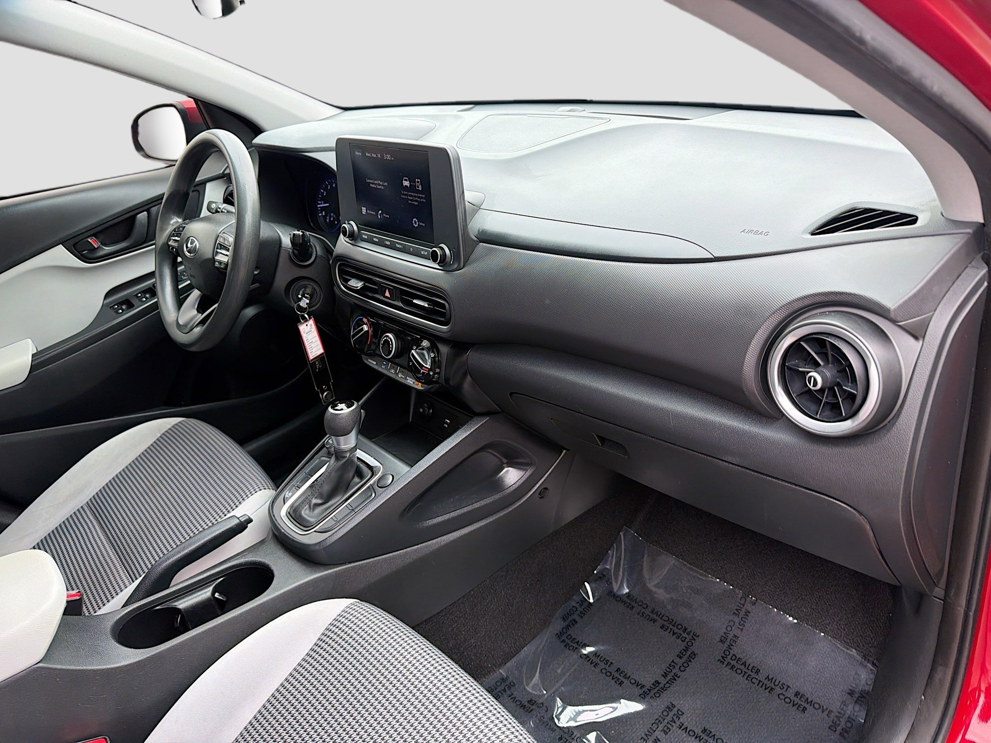 Used 2022 Hyundai Kona SE image 29