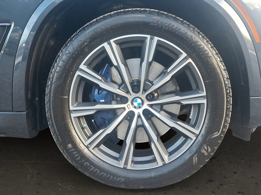 Certified 2022 BMW X5 xDrive40i w/ M Sport Package image 9