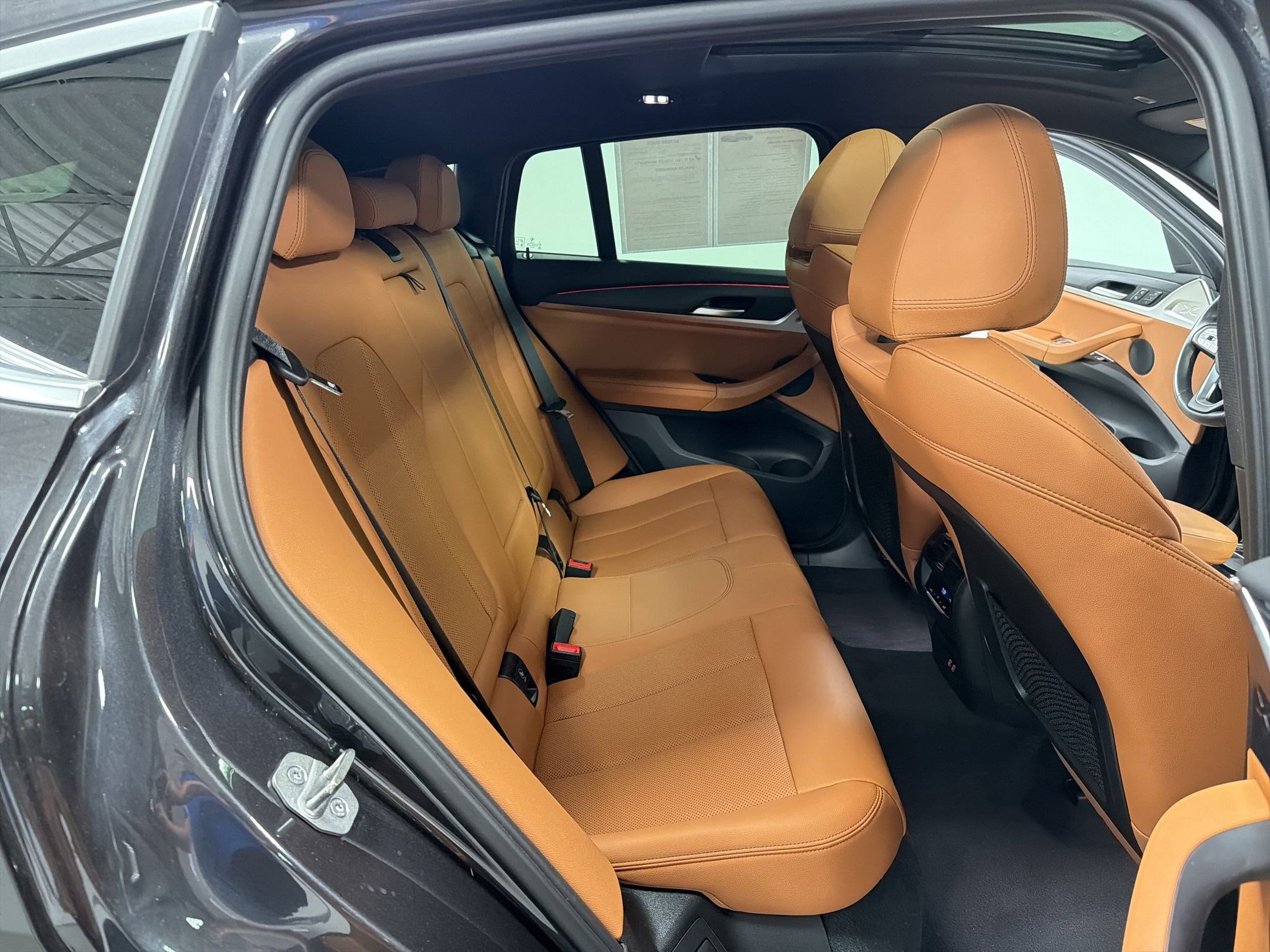 Certified 2023 BMW X4 xDrive30i w/ Premium Package image 30